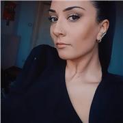 Laureata in filosofia impartisce lezioni per scuole elementari, medie e superiori